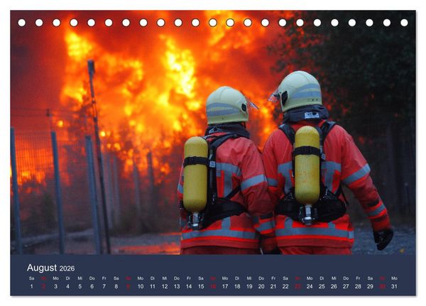 Produktbild: Feuer und Flamme - Feuerwehrkalender (Tischkalender 2026 DIN A5 quer), CALVENDO Monatskalender