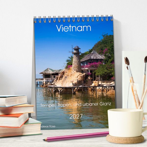 Produktbild: Vietnam - Natur,Tempel, Tropen, und urbaner Glanz (Tischkalender 2027 DIN A5 hoch), CALVENDO Monatskalender