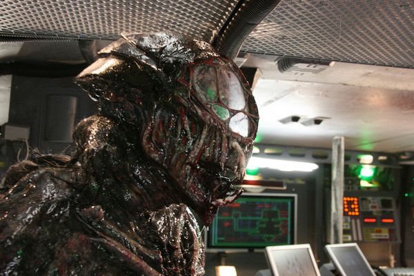 Produktbild: Alien vs Zombies - The Dark Lurking - Uncut Version