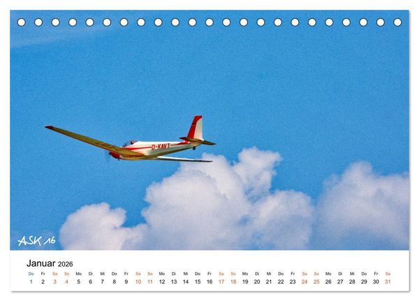 Produktbild: Die Faszination. Flugzeuge am Himmel (Tischkalender 2026 DIN A5 quer), CALVENDO Monatskalender