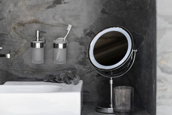 Produktbild: UV-Loc&reg; Seifenspender Mod. Maribor, Befestigen ohne Bohren mit innovativem Klebesystem