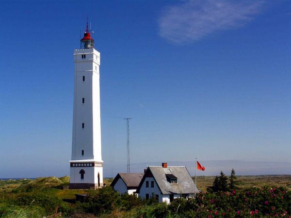 Produktbild: CALVENDO Puzzle Leuchtturm in Bl&aring;vand (Blavand) | 1000 Teile Lege-Gr&ouml;&szlig;e 64x48cm Foto-Puzzle f&uuml;r gl&uuml;ckliche Stunden
