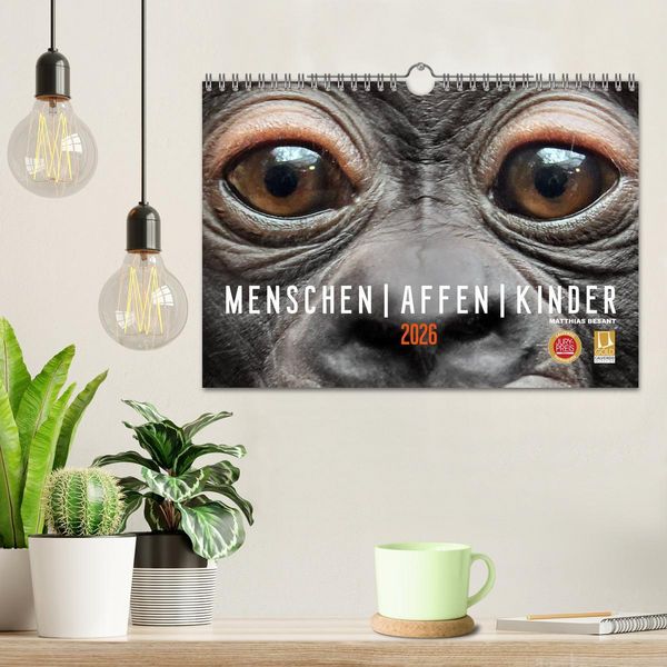 Produktbild: MENSCHEN-AFFEN-KINDER (Wandkalender 2026 DIN A4 quer), CALVENDO Monatskalender