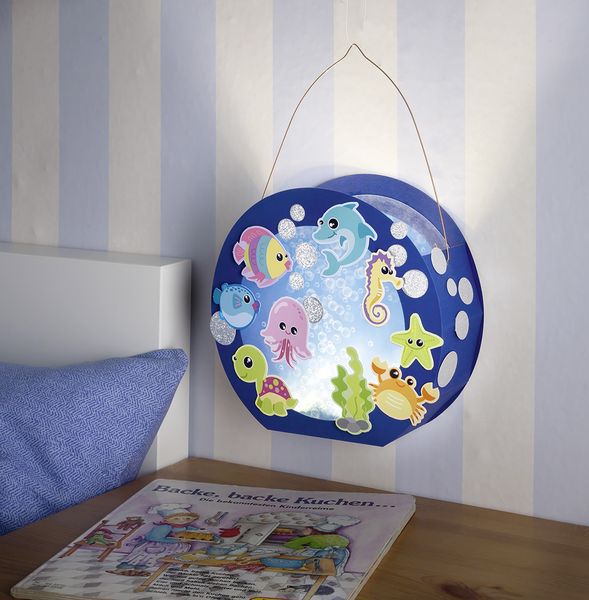 Produktbild: FOLIA Bastelset Laterne inklusive Laternenstab und LED-Licht, Unterwasserwelt