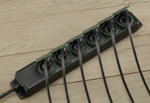 Produktbild: Sygonix SY-5145342 Steckdosenleiste Schwarz, Standard-Gr&uuml;n (seidenmatt) Schutzkontakt 1St.