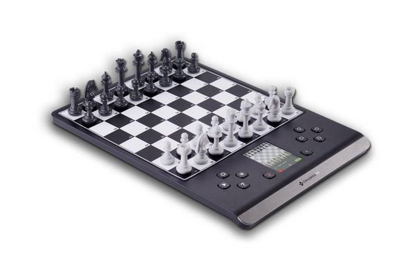 Produktbild: Millennium Schachcomputer ChessGenius Pro