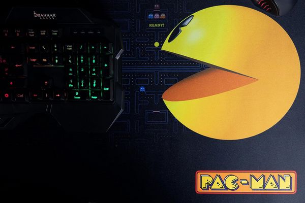 Produktbild: KONIX - Pac-Man Mousepad [XXL]