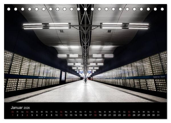 Produktbild: MetroMUC, Stationen im Untergrund M&uuml;nchens (Tischkalender 2026 DIN A5 quer), CALVENDO Monatskalender