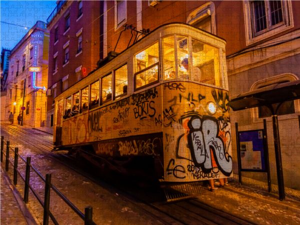 Produktbild: CALVENDO Puzzle Historische Standseilbahn bei Nacht | 1000 Teile Lege-Gr&ouml;&szlig;e 64x48cm Foto-Puzzle f&uuml;r gl&uuml;ckliche Stunden
