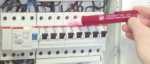 Produktbild: Testboy 110 Ber&uuml;hrungsloser Spannungspr&uuml;fer CAT III 1000V LED