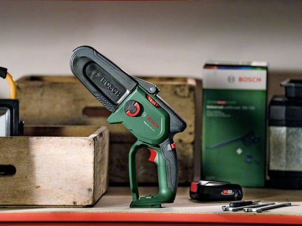 Produktbild: Bosch Home and Garden EasyChain 18V-15-7 Akku-Kettens&auml;ge