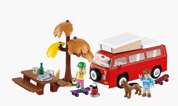 Produktbild: COBI Action Town 24616 - Volkswagen T2a Camper, Bausatz 1:35, 272 Klemmbausteine, 3 Figuren