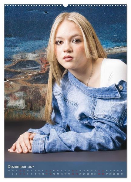 Produktbild: Hailie - Blond in Jeans (hochwertiger Premium Wandkalender 2027 DIN A2 hoch), Kunstdruck in Hochglanz