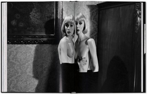 Produktbild: Helmut Newton