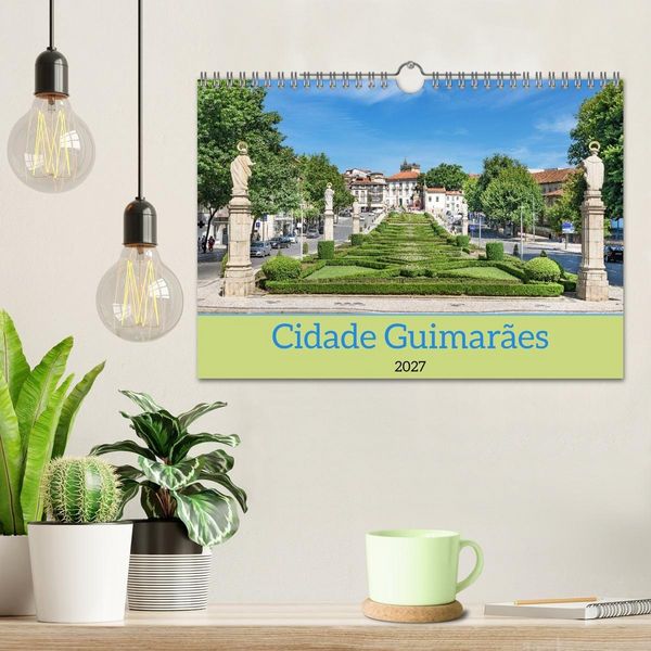 Produktbild: Cidade Guimar&atilde;es (Wandkalender 2027 DIN A4 quer), CALVENDO Monatskalender