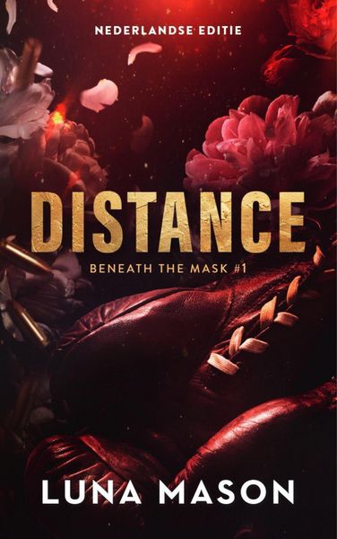 Produktbild: Distance (Beneath the mask, #1)