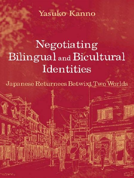 Produktbild: Negotiating Bilingual and Bicultural Identities
