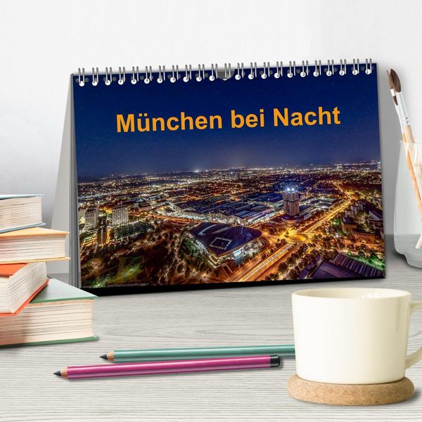 Produktbild: M&uuml;nchen bei Nacht (Tischkalender 2026 DIN A5 quer), CALVENDO Monatskalender