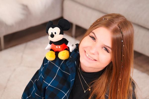 Produktbild: Disney Mickey Schulterplüsch