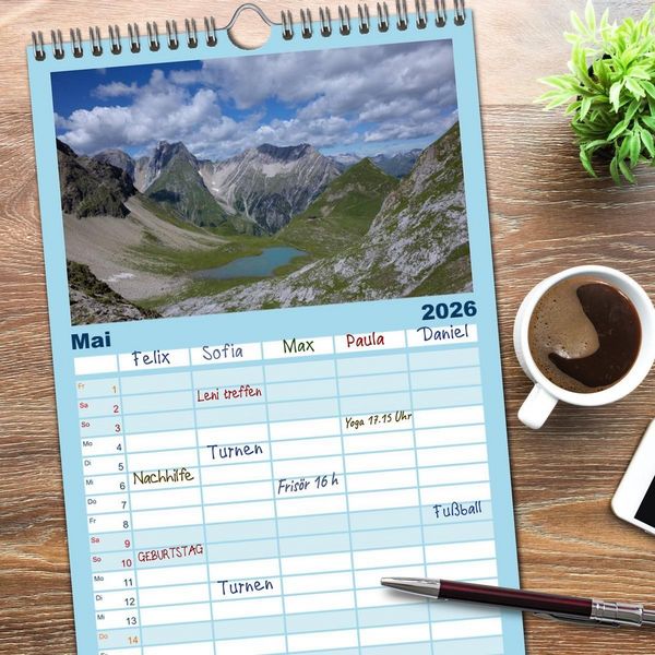 Produktbild: Familienplaner 2026 - Zauber der Berge mit 5 Spalten (Wandkalender, 21 x 45 cm) CALVENDO