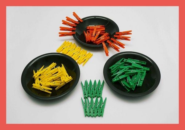 Produktbild: Mengen, Zahlen, Formen mit Alltagsmaterialien erforschen