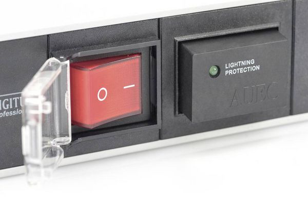 Produktbild: Digitus DN-95407 19 Zoll Netzwerkschrank-Steckdosenleiste 1 HE Schutzkontaktsteckdose Schwarz