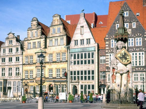 Produktbild: CALVENDO Puzzle Altstadt Bremen mit Roland | 1000 Teile Lege-Gr&ouml;&szlig;e 64x48cm Foto-Puzzle f&uuml;r gl&uuml;ckliche Stunden