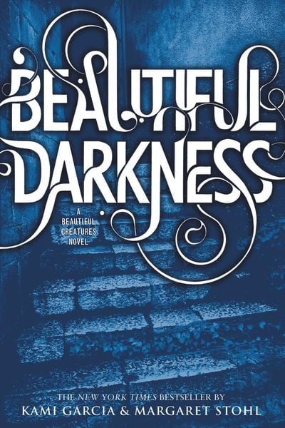 Book cover of Beautiful Darkness