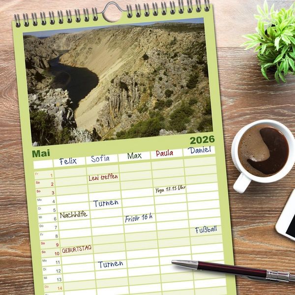 Produktbild: Familienplaner 2026 - Kroatiens wilde Sch&ouml;nheit mit 5 Spalten (Wandkalender, 21 x 45 cm) CALVENDO