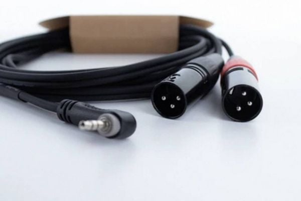 Produktbild: Cordial EY 1,5 WRMM XLR Y-Adapter [1x Klinkenstecker 3.5 mm - 2x XLR-Stecker 3 polig] 1.50 m Schwarz