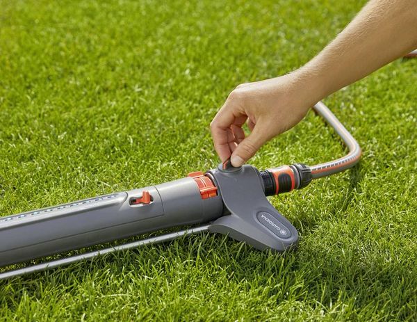 Produktbild: GARDENA 18710-20 AquaZoom S Viereckregner 9 - 150m&sup2;