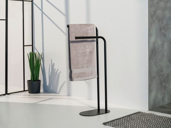 Produktbild: Handtuchst&auml;nder Mod. Levante, schwarz, Stahl, 30x79x17 cm, mit 2 Armen, freistehend