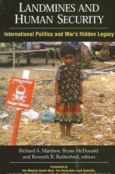 Produktbild: Landmines and Human Security