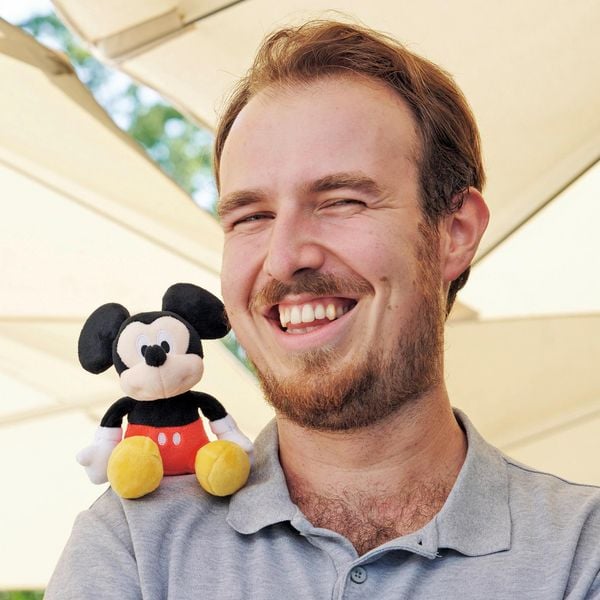 Produktbild: Disney Mickey Schulterplüsch