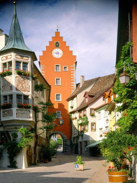 Produktbild: CALVENDO Puzzle Stadttor in der Oberstadt Meersburg | 1000 Teile Lege-Gr&ouml;&szlig;e 64x48cm Foto-Puzzle f&uuml;r gl&uuml;ckliche Stunden