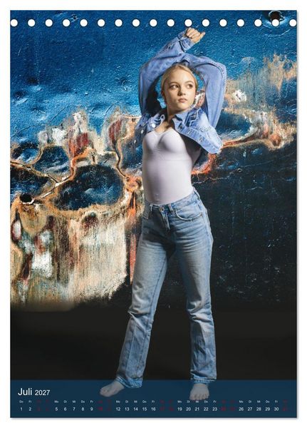 Produktbild: Hailie - Blond in Jeans (Tischkalender 2027 DIN A5 hoch), CALVENDO Monatskalender