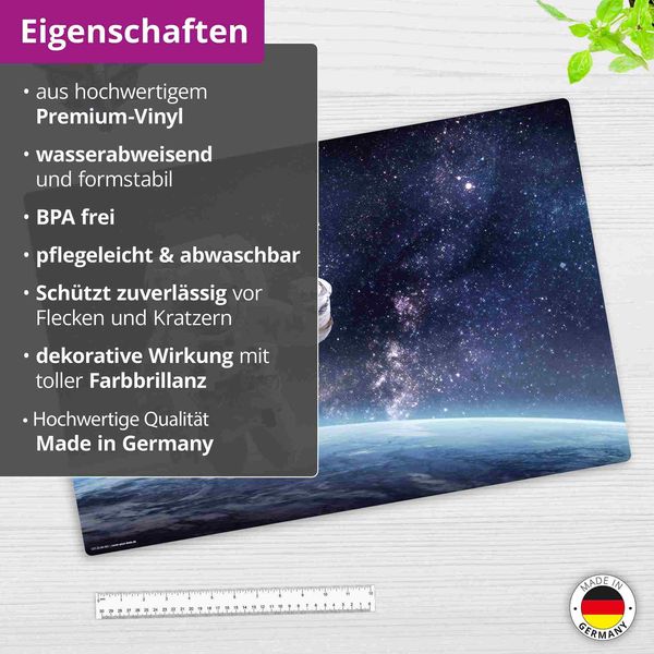 Produktbild: Cover-your-desk Schreibtischunterlage f&uuml;r Kinder und Erwachsene Astronaut im Weltall, aus hochwertigem Vinyl , 60 x 40 cm