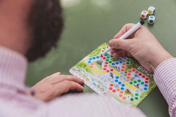 Produktbild: NSV - THE BORDER, W&uuml;rfelspiel - spannende Mischung aus Planung und Risiko
