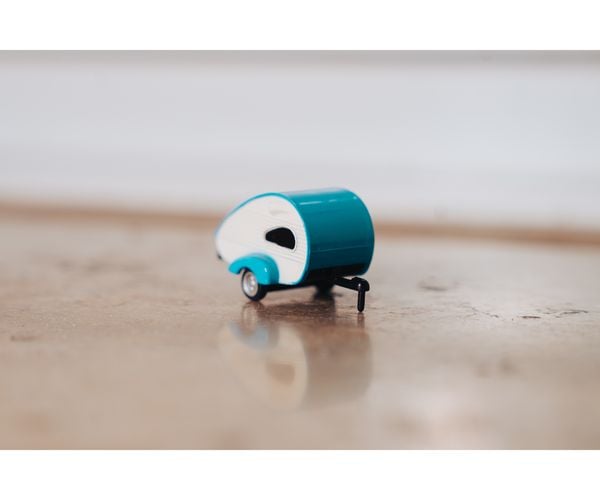 Produktbild: 1:87 VW Beetle m.Wohnwagen 2.4G 100% RTR