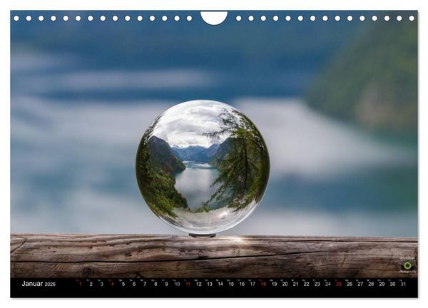 Produktbild: Glaskugel, Die Welt ist eine Kugel (Wandkalender 2026 DIN A4 quer), CALVENDO Monatskalender