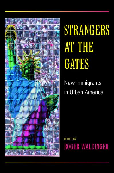 Produktbild: Strangers at the Gates