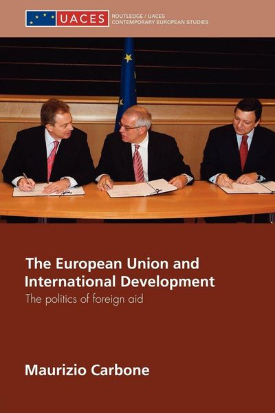 Produktbild: The European Union and International Development