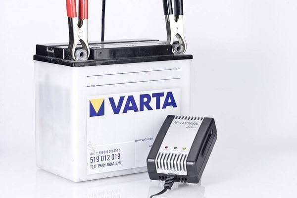 Produktbild: H-Tronic Bleiakku-Ladeger&auml;t AL800 6 V, 12V Ladestrom (max.) 0.8A