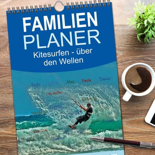 Produktbild: Familienplaner 2026 - Kitesurfen - &uuml;ber den Wellen mit 5 Spalten (Wandkalender, 21 x 45 cm) CALVENDO