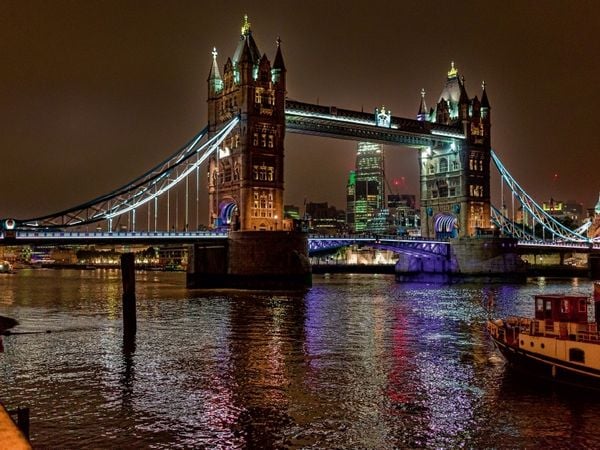 Produktbild: CALVENDO Puzzle Towerbridge in London 1000 Teile Puzzle quer | 1000 Teile Lege-Gr&ouml;&szlig;e 64 &times; 48 cm Foto-Puzzle f&uuml;r gl&uuml;ckliche Stunden