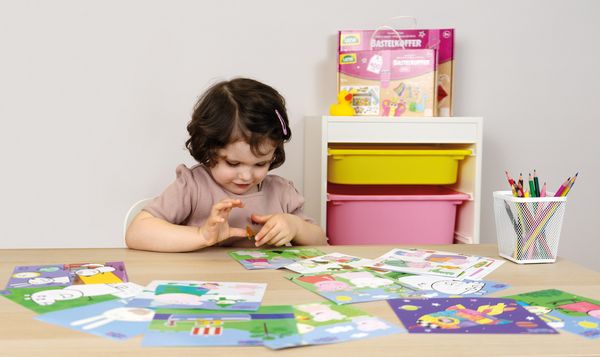 Produktbild: Klebe mit mir Peppa Pig, Faltschachtel