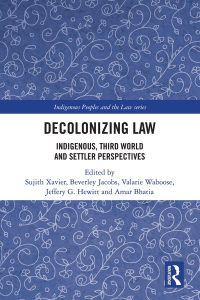 Produktbild: Decolonizing Law