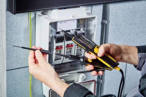 Produktbild: Beha Amprobe 2100-GAMMA PRO+ Zweipoliger Spannungspr&uuml;fer CAT IV 600 V, CAT III 1000 V LED, LCD