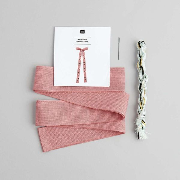Produktbild: Stickpackung Gez&auml;hlter Kreuzstich, Schleife Biene, 4x106cm