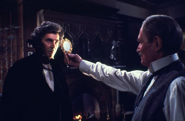 Produktbild: Dracula (1979) - Cinema Edition (+ Bonus-DVD)